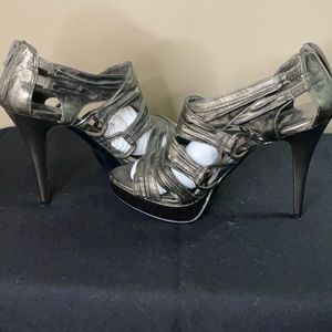 Heeled strappy booties